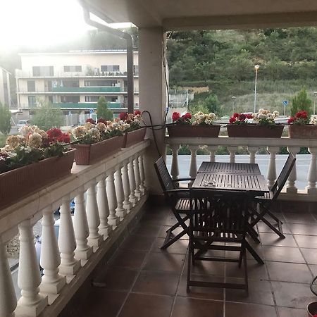Hostal Zubi XXI Puente la Reina Exterior foto